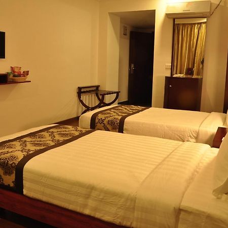 Grand Clarks Inn Badami Dış mekan fotoğraf