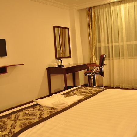 Grand Clarks Inn Badami Dış mekan fotoğraf