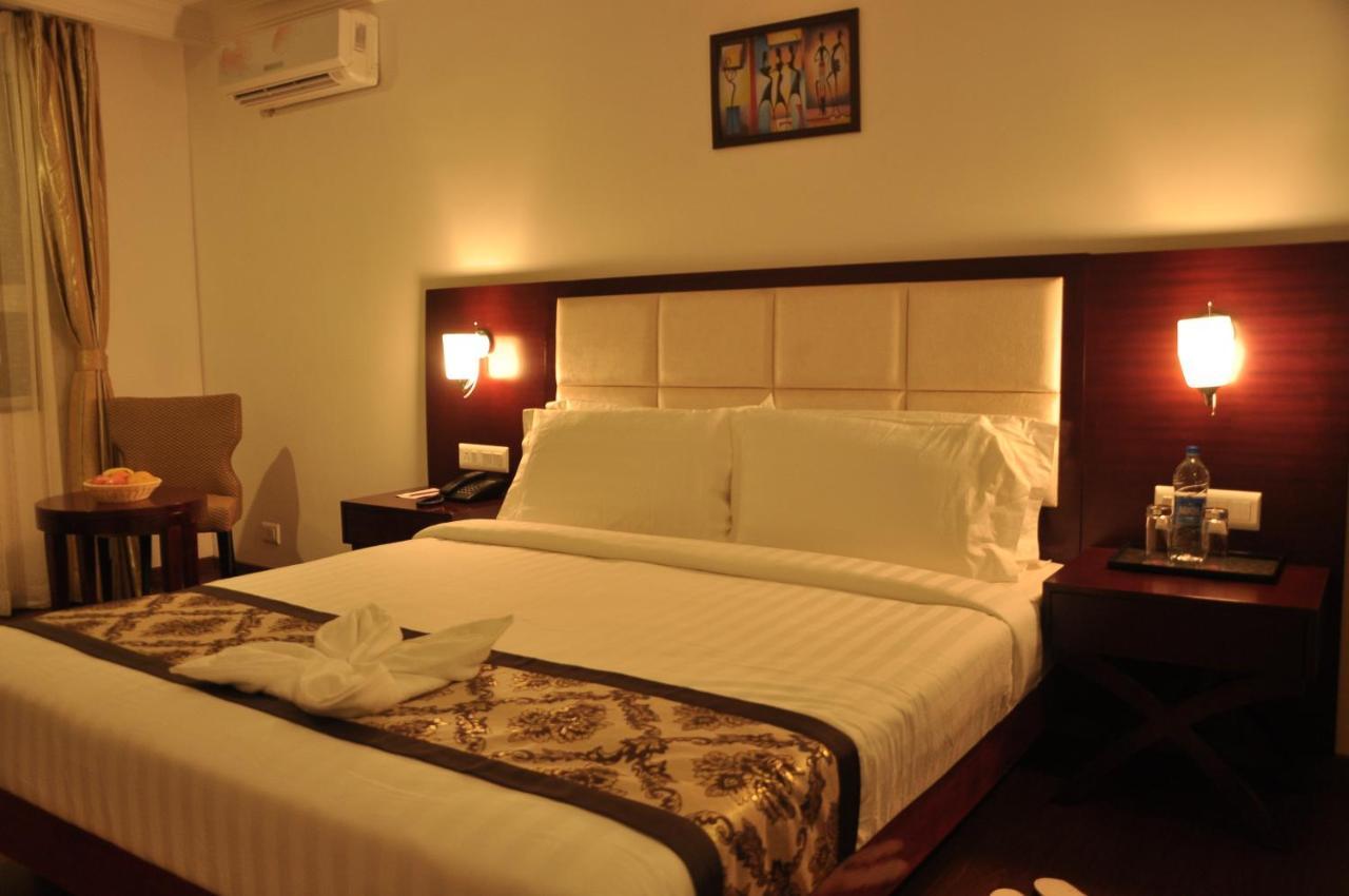 Grand Clarks Inn Badami Dış mekan fotoğraf