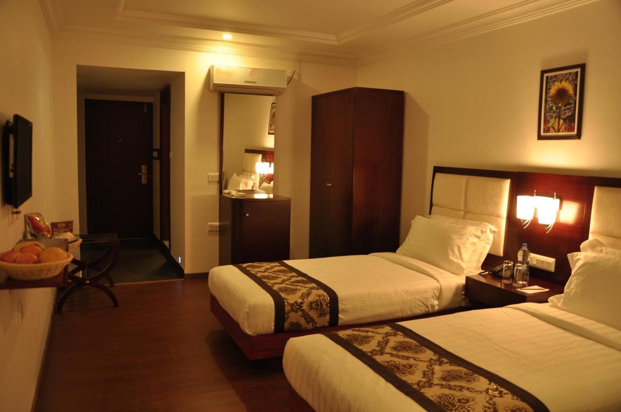 Grand Clarks Inn Badami Dış mekan fotoğraf