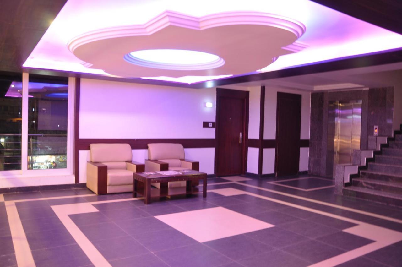 Grand Clarks Inn Badami Dış mekan fotoğraf