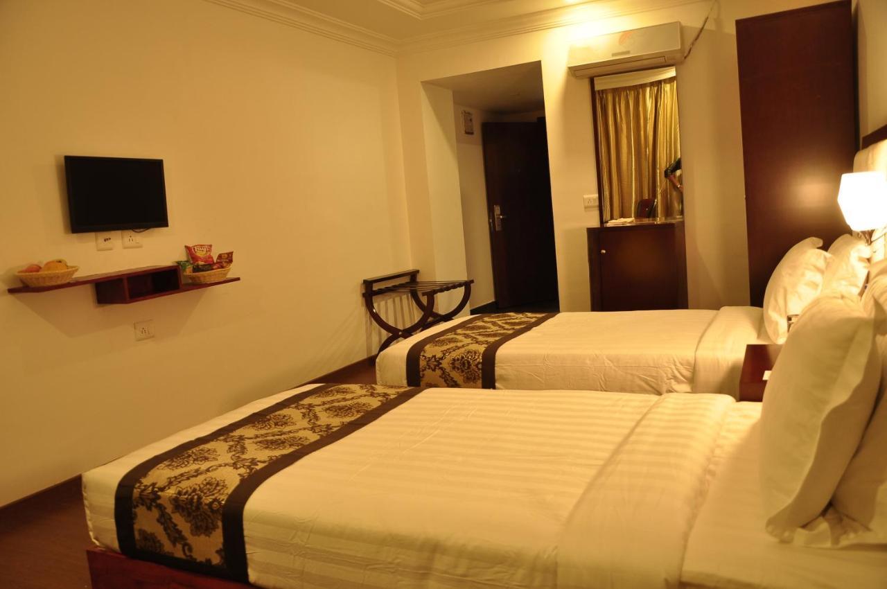 Grand Clarks Inn Badami Dış mekan fotoğraf