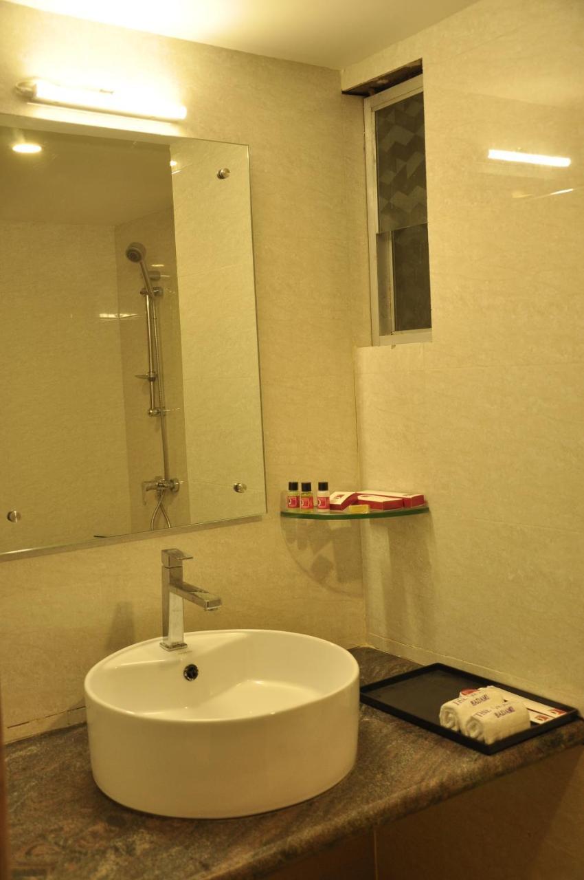 Grand Clarks Inn Badami Dış mekan fotoğraf